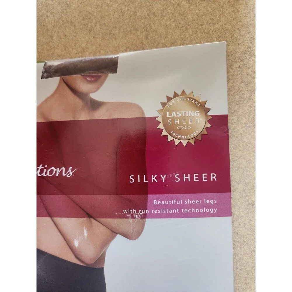 Hanes Silk Reflections Nylons Sheer Toe Control Top Barely There SZ AB 0A925